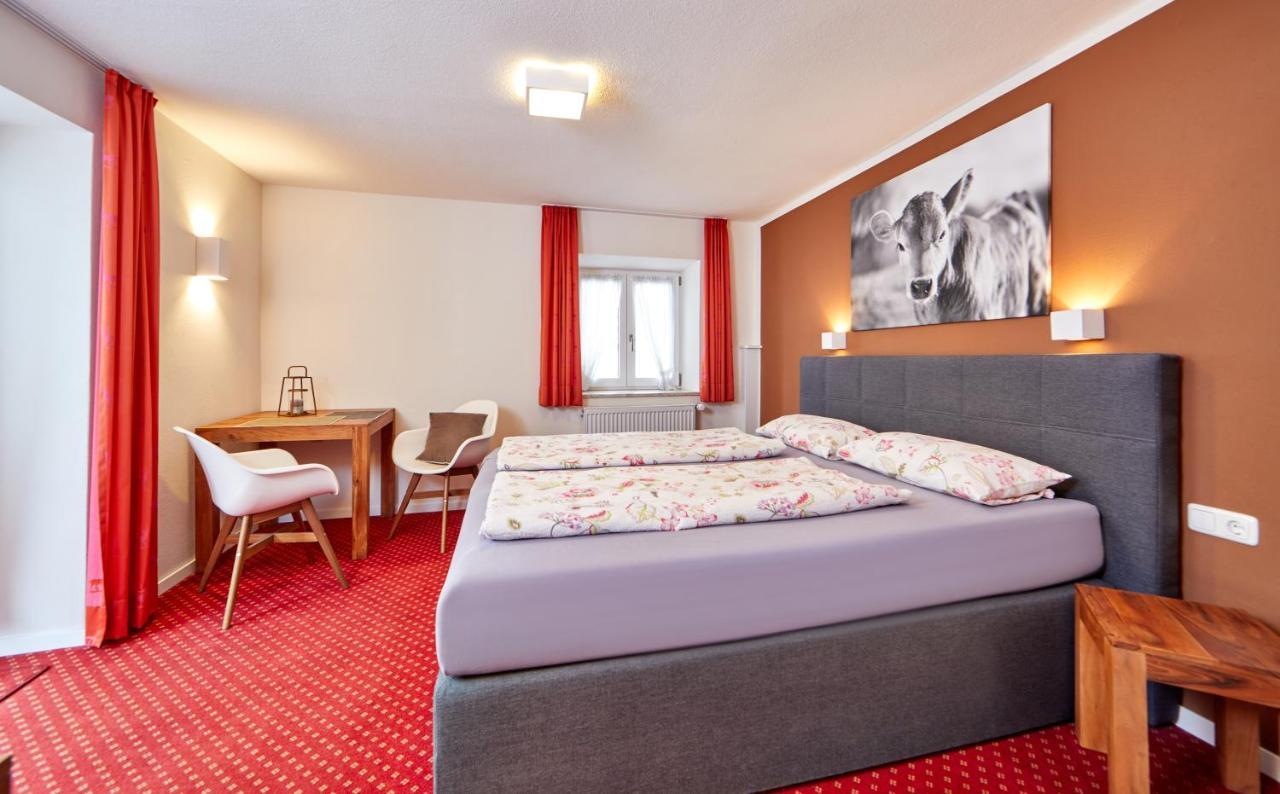 Alpen Gaestehaus Bed and breakfast